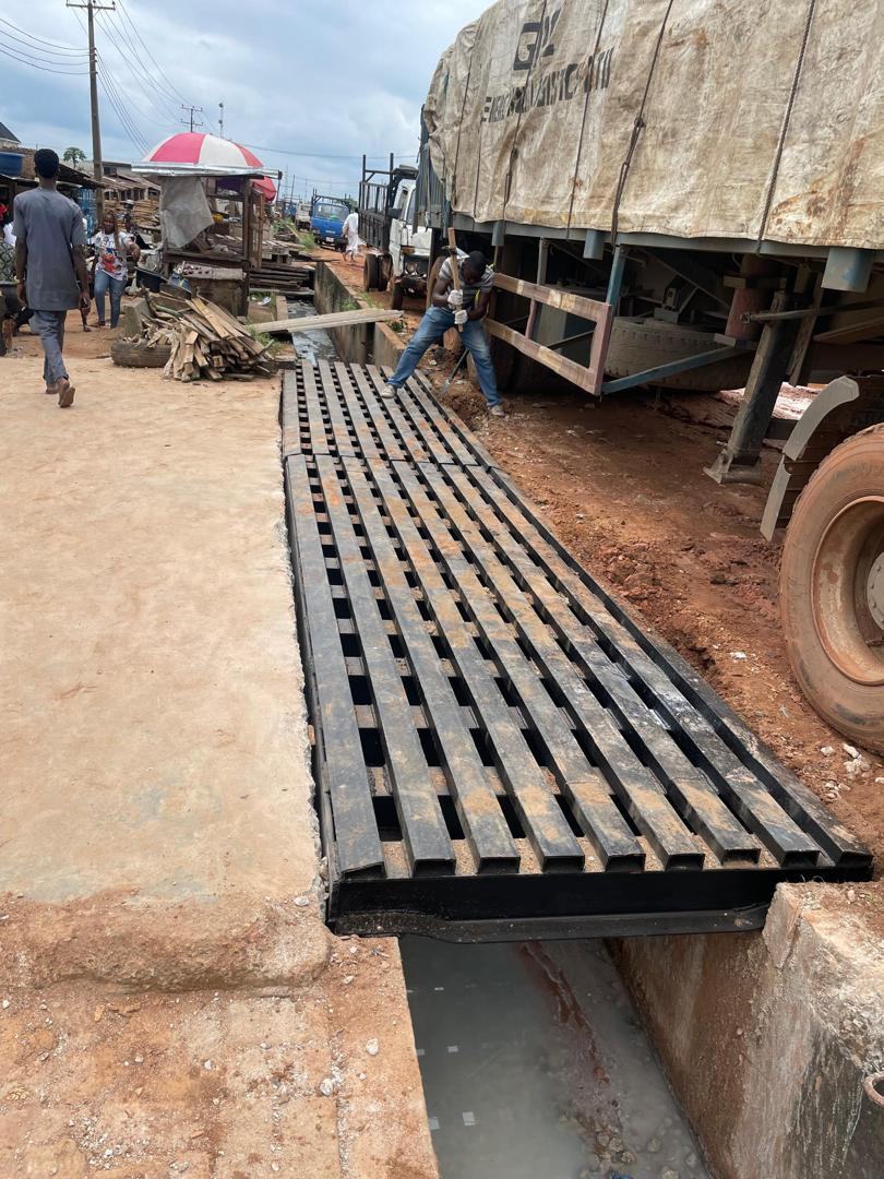 Steel crossover slab installed beside a truck